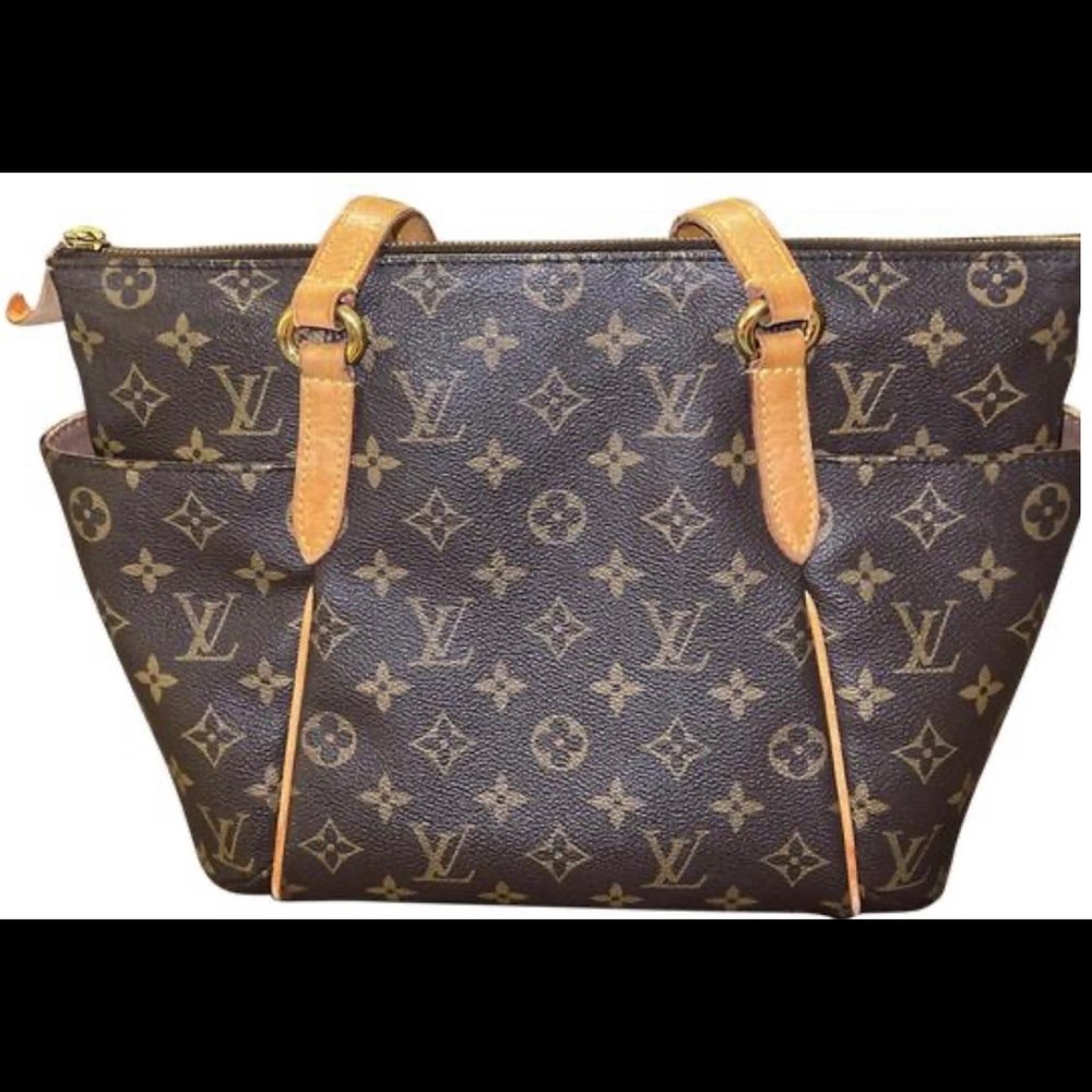 Luis Vuitton Monogram Canvas Totally PM Bag